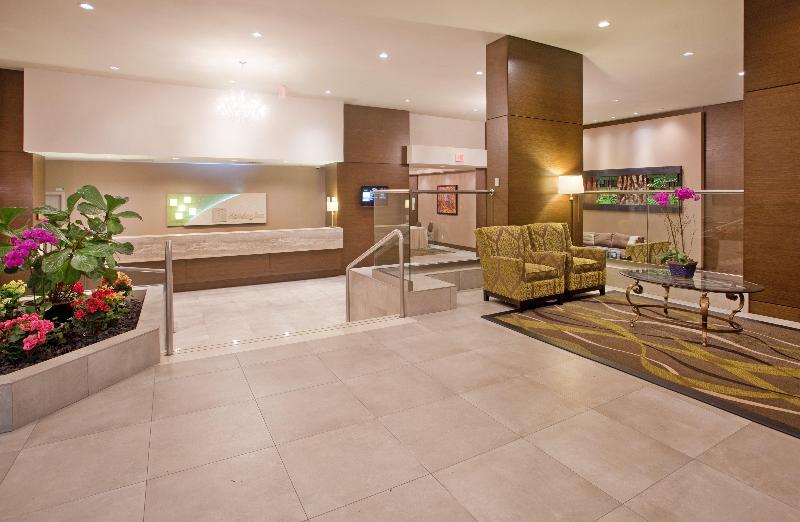 هتل Holiday Inn Vancouver Centre Broadway, An Ihg