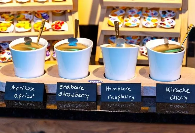 Hotel Linde   24h Self Check In