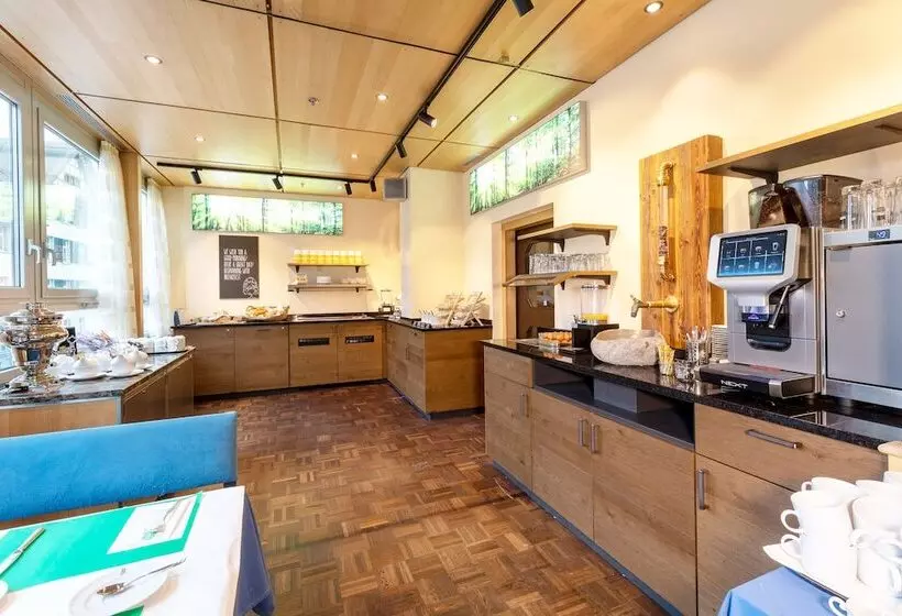 Hotelli Linde   24h Self Check In