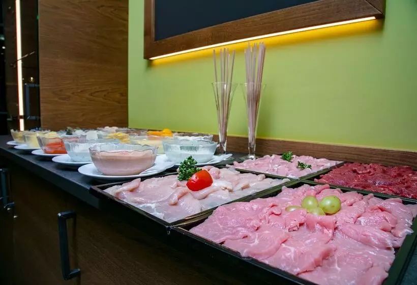 Hotelli Linde   24h Self Check In