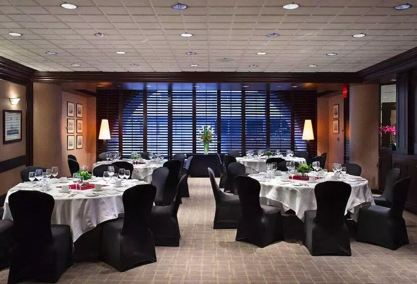 Metropolitan Hotel Vancouver