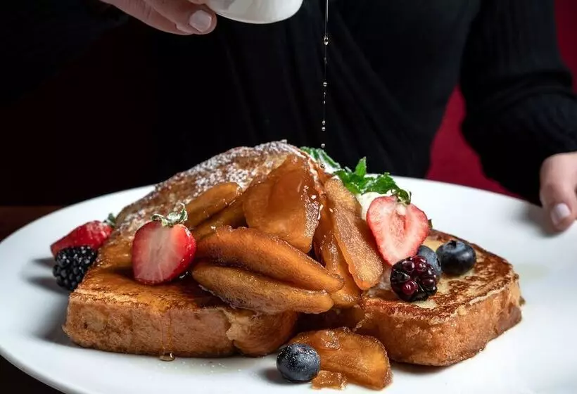 Metropolitan Hotel Vancouver