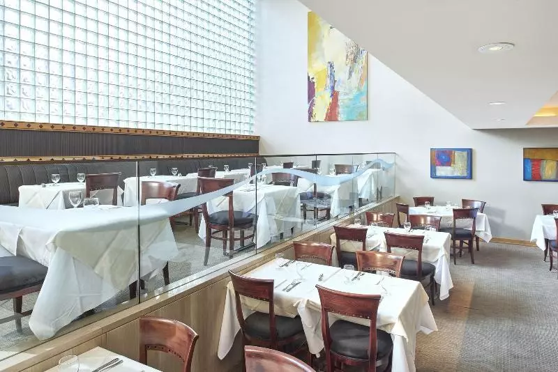 Metropolitan Hotel Vancouver