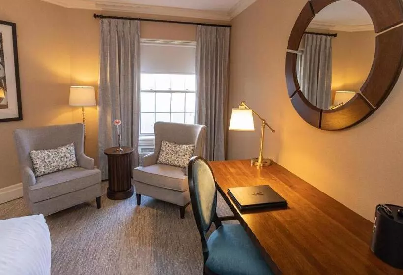 בית מלון כפרי Queens Landing