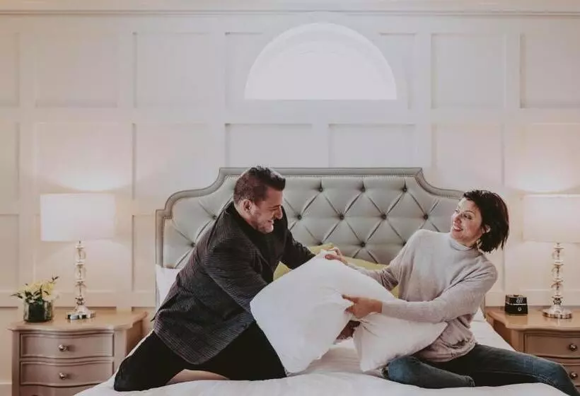 בית מלון כפרי Queens Landing