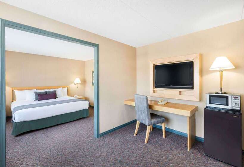 Hotel Ramada Plaza By Wyndham Prince George