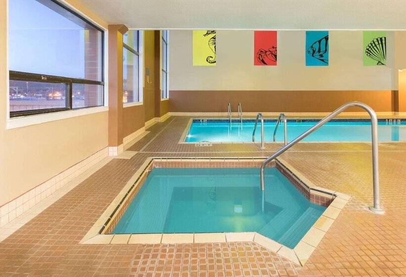 Hotel Ramada Plaza By Wyndham Prince George