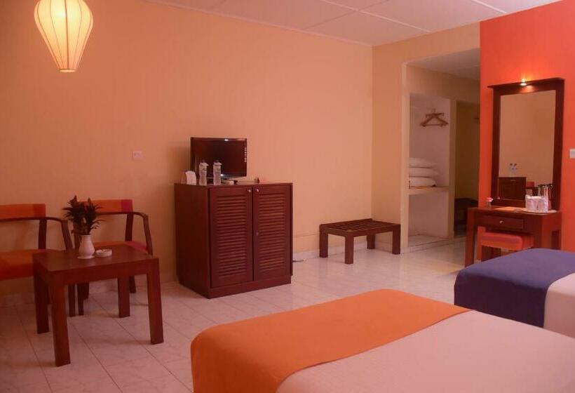 Hotel Ratnaloka Tour Inns