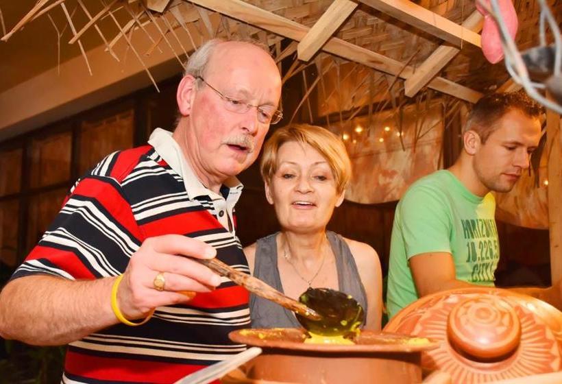 Hotel Ratnaloka Tour Inns