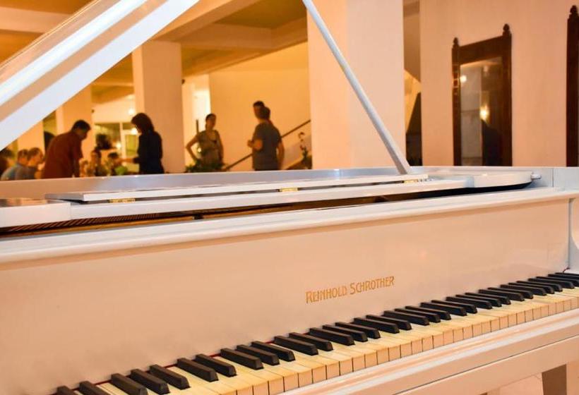 Hotel Ratnaloka Tour Inns