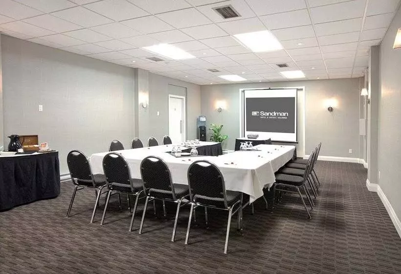 Sandman Hotel & Suites Kelowna