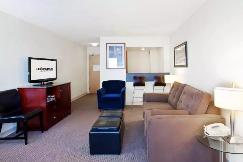 Sandman Hotel Montreal   Longueuil