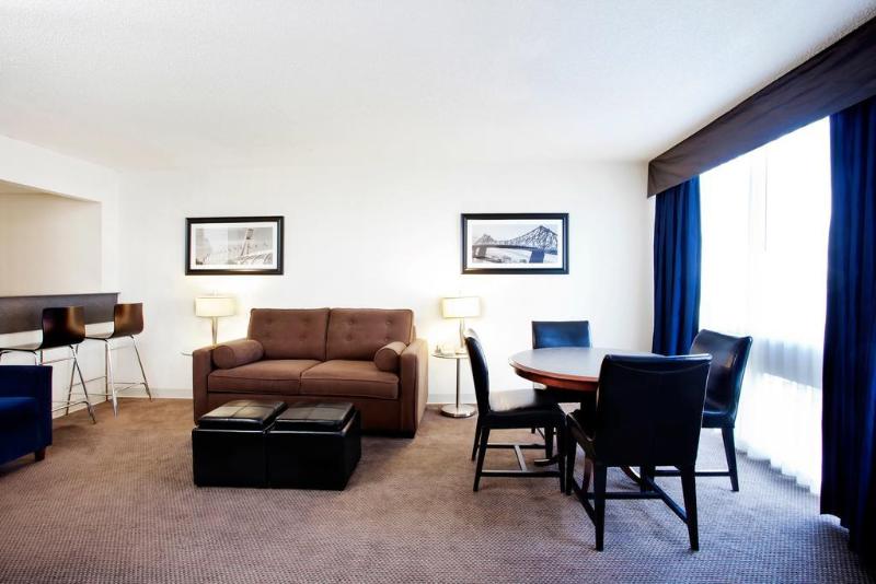 Sandman Hotel Montreal Longueuil