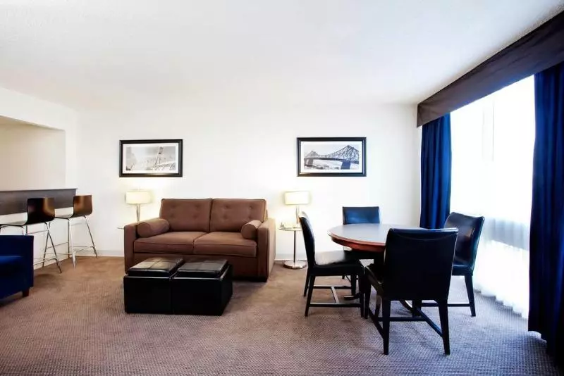 Sandman Hotel Montreal   Longueuil