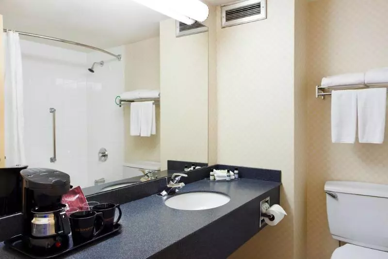 Sandman Hotel Montreal   Longueuil