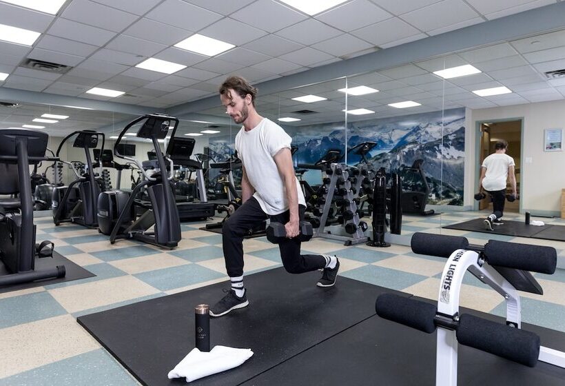 هتل The Crystal Lodge