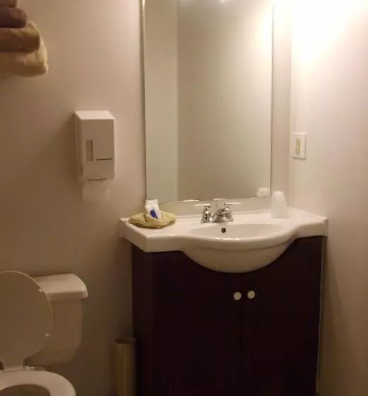 בית מלון כפרי Town And Mountain