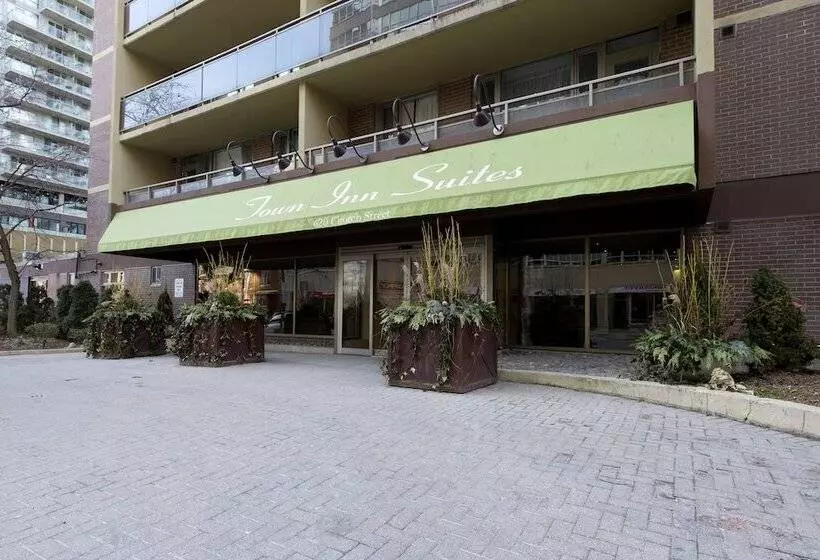 هتل Town Inn Suites