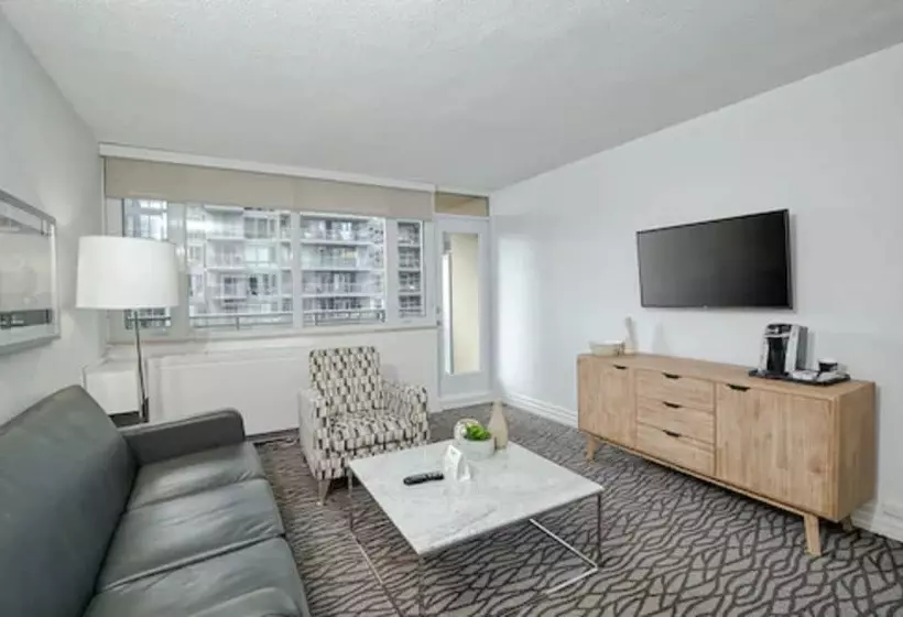 هتل Town Inn Suites