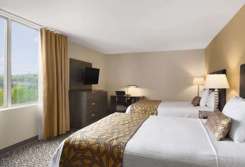 فندق Travelodge By Wyndham Niagara Falls Fallsview