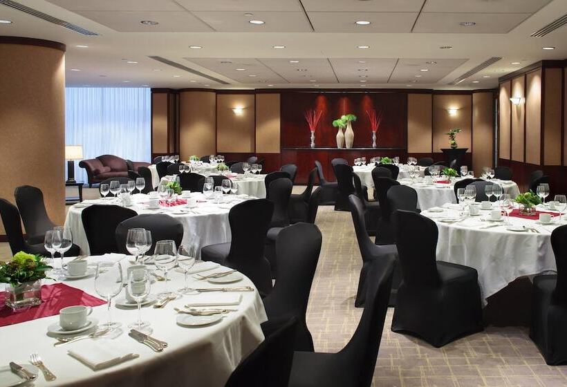 Metropolitan Hotel Vancouver