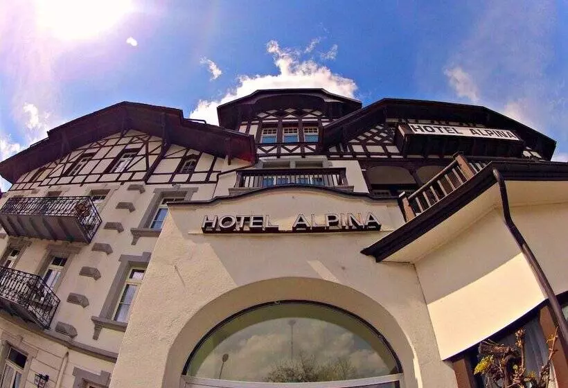 호텔 Alpina