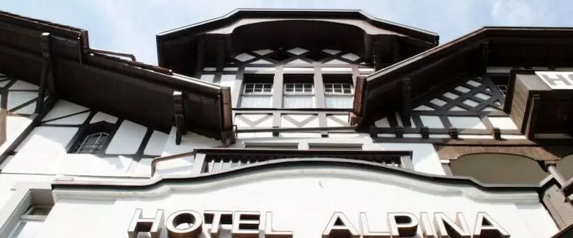 호텔 Alpina