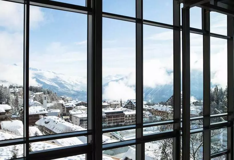 ホテル Crans Ambassador