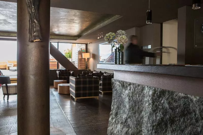 ホテル Crans Ambassador