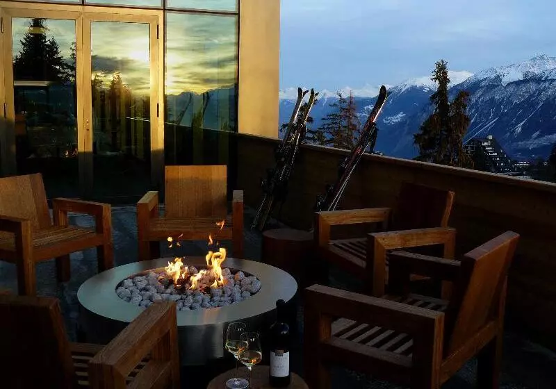 ホテル Crans Ambassador