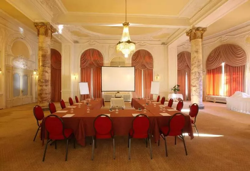 Otel Du Grand Lac Excelsior