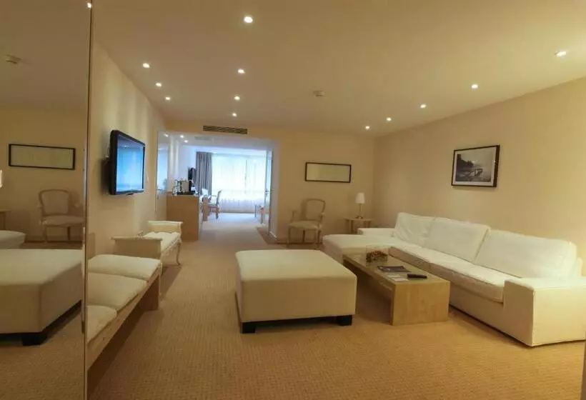 Otel Du Grand Lac Excelsior