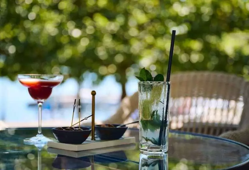 Grand Hotel Du Lac   Relais & Châteaux