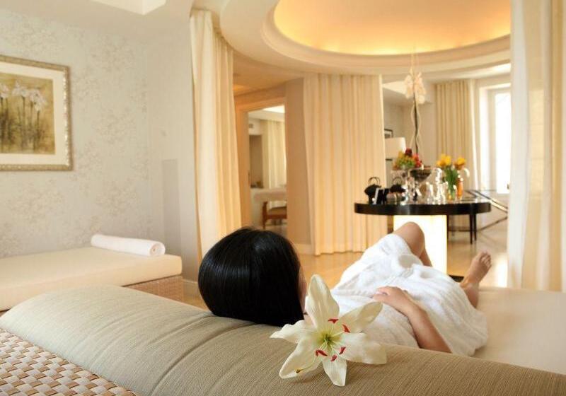 Grand Hotel Du Lac   Relais & Châteaux