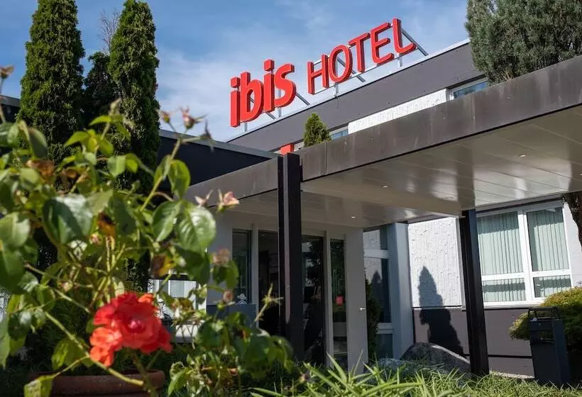 Hotel Ibis 3 Lacs Neuchatel