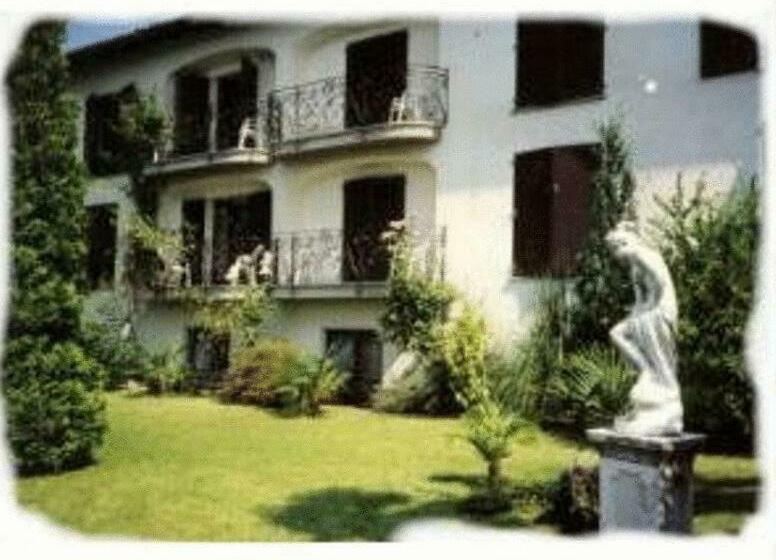 ホテル La Comanella