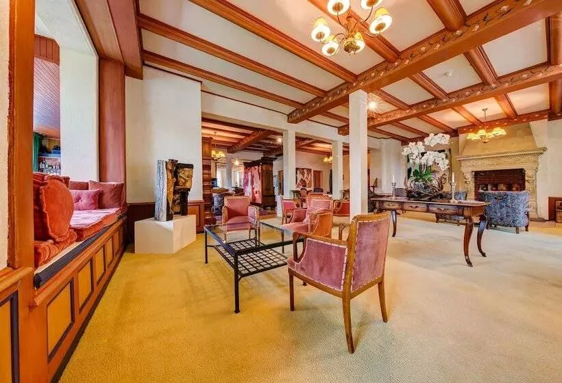 בית מלון כפרי Regina