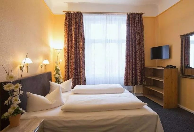 هتل Am Hermannplatz