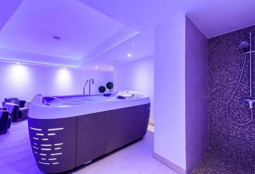 호텔 Asterias Beach