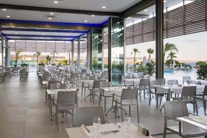 호텔 Asterias Beach