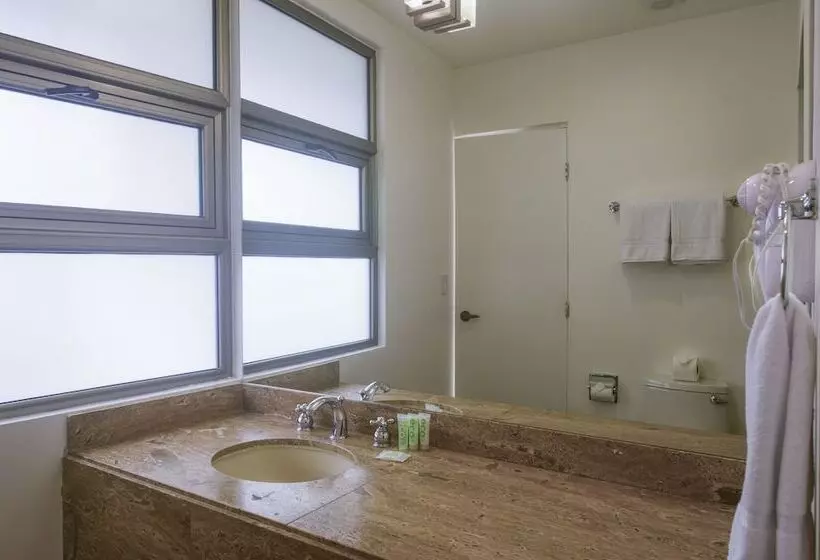 Balmoral Hotel San José Cr, Historic District