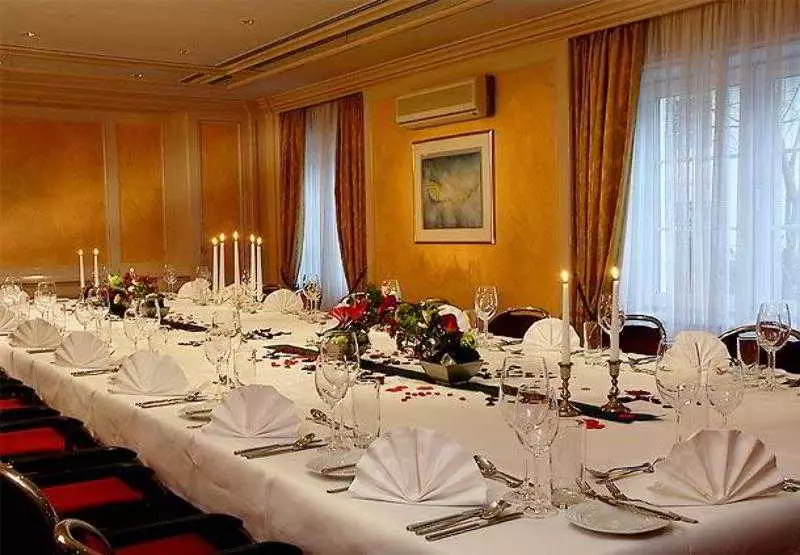 酒店 Courtyard By Marriott Hamburg Airport