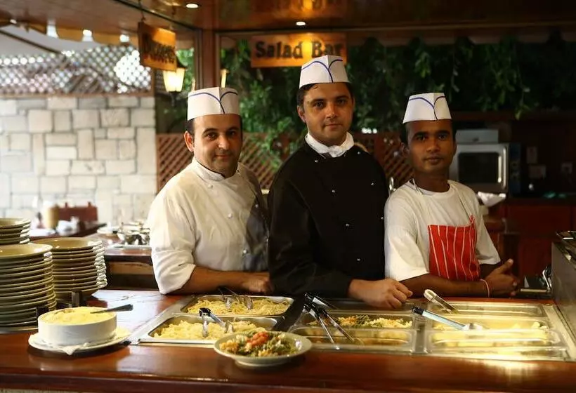 هتل Dionysos Central