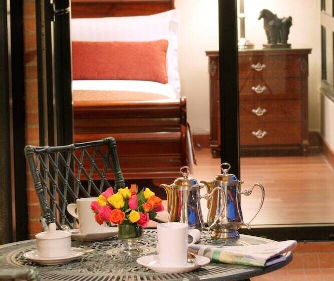 هتل Estelar La Fontana