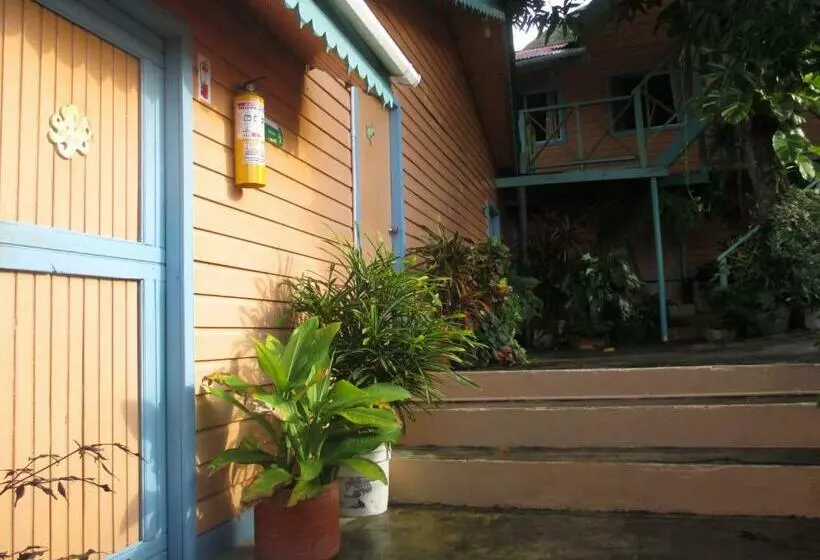 هتل Flemming Tree