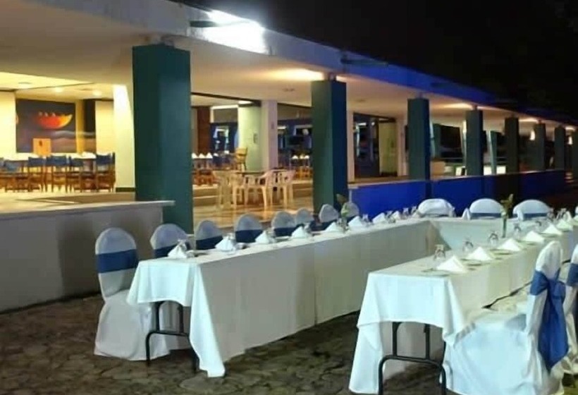 Hotel Guadaira Resort