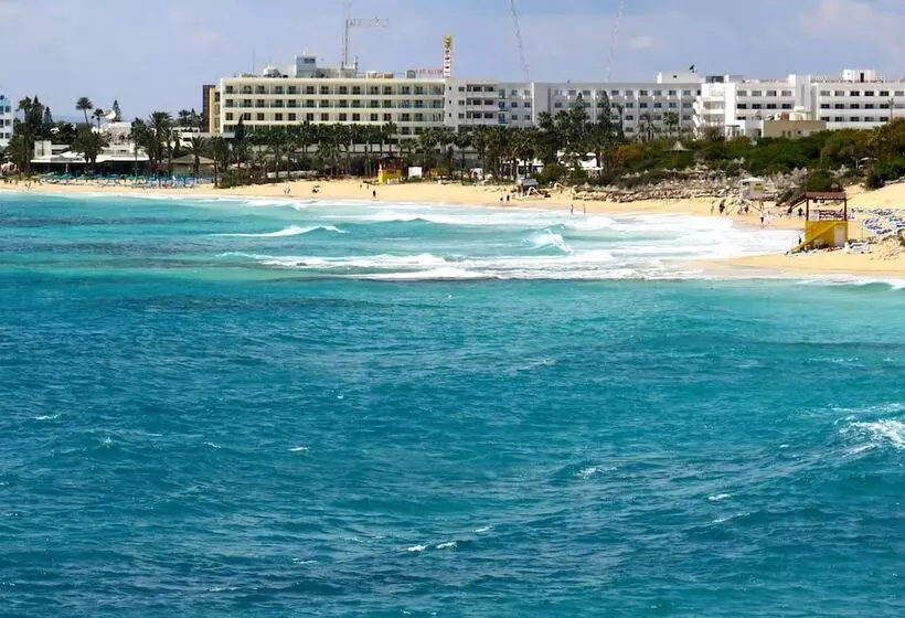 בית מלון כפרי Marina