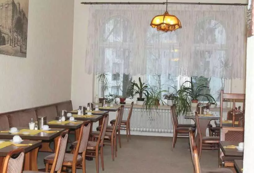 هتل Pension Margrit