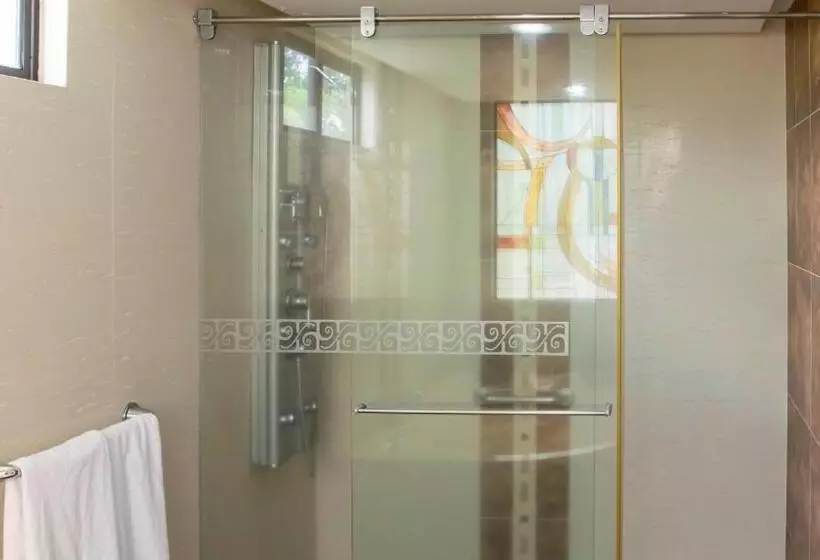 هتل San Juan Internacional