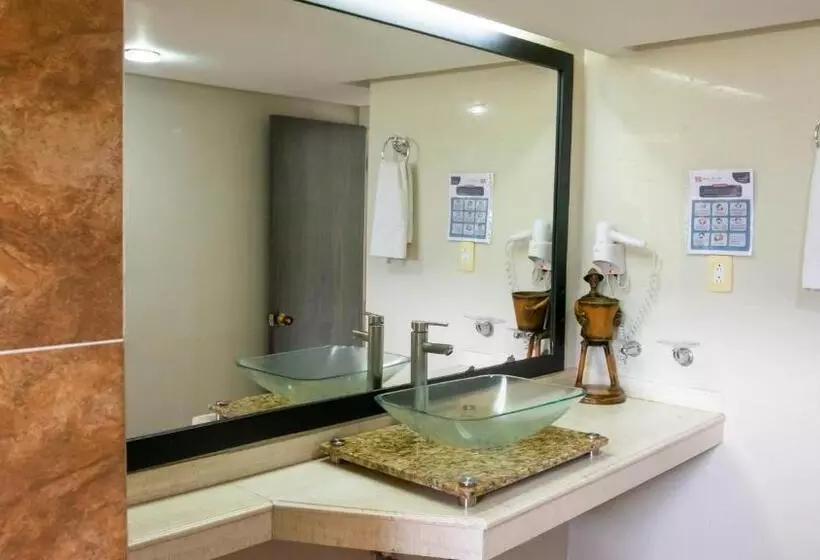 هتل San Juan Internacional